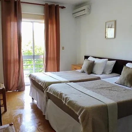 여관 Residencial Do Rita Em Rio Caldo 제어스