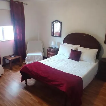 Residencial Do Rita Em Rio Caldo Geres