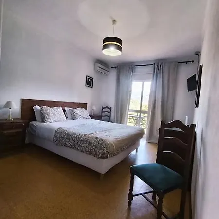 Residencial Do Rita Em Rio Caldo 여관 제어스