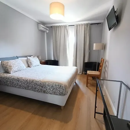 Residencial Do Rita Em Rio Caldo Πανδοχείο