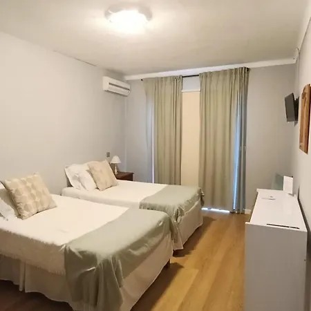 Residencial Do Rita Em Rio Caldo Geres