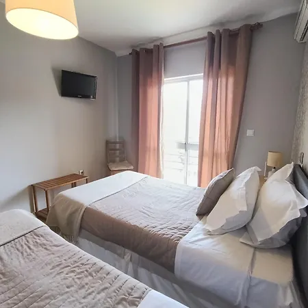 Residencial Do Rita Em Rio Caldo Estalagem