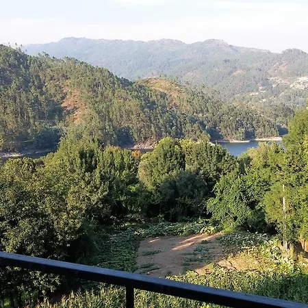 Residencial Do Rita Em Rio Caldo Πανδοχείο