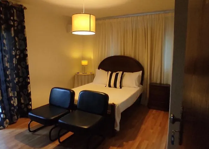 אורחן Residencial Do Rita Em Rio Caldo ג'רס