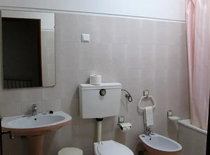 Residencial Do Rita Em Rio Caldo * Geres