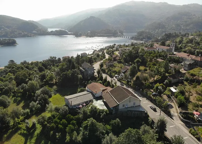 Zajazd Residencial Do Rita Em Rio Caldo